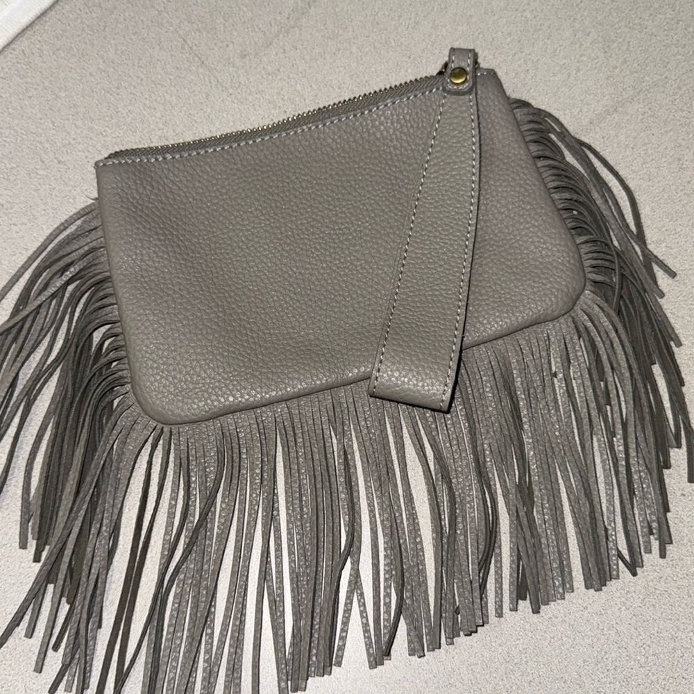 SHIRALEAH grey pebbled fringe wristlet